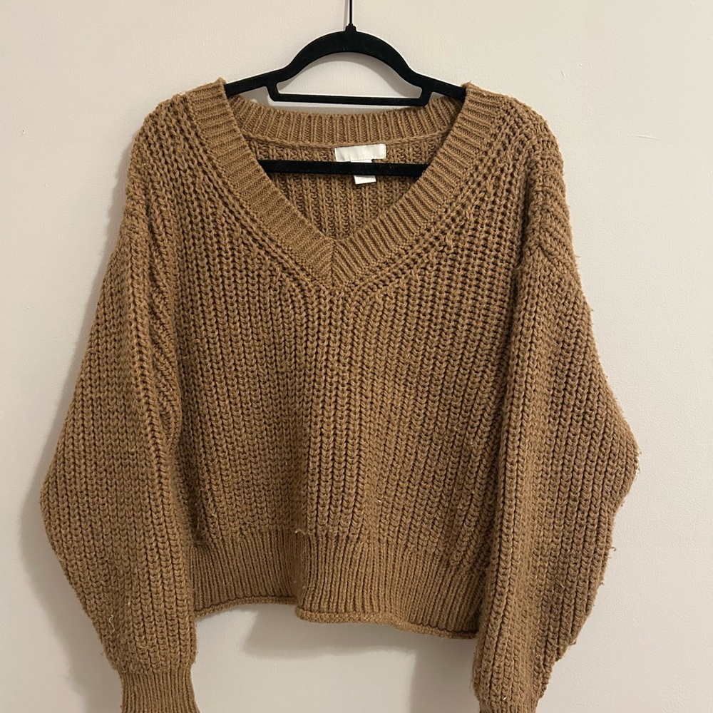 Tan V-Neck Sweater with Chunky Knit and Relaxed Fit